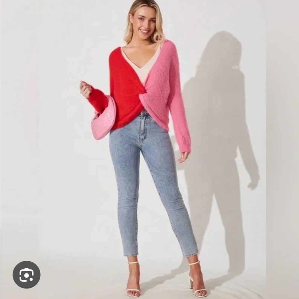 Vestique Fuzzy Red and Pink Sweater